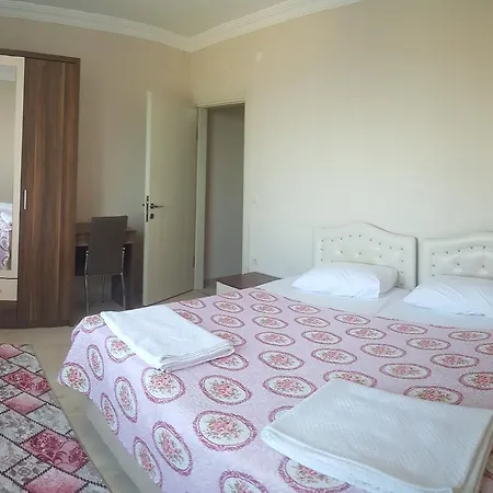 Aparthotel Lale Apart