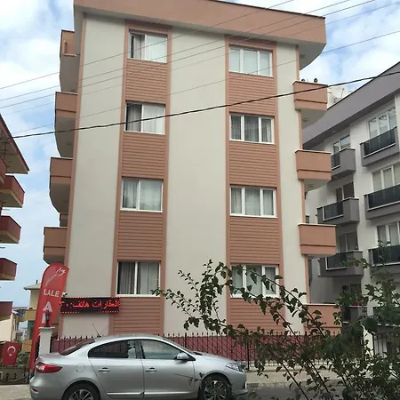 Aparthotel Lale Apart